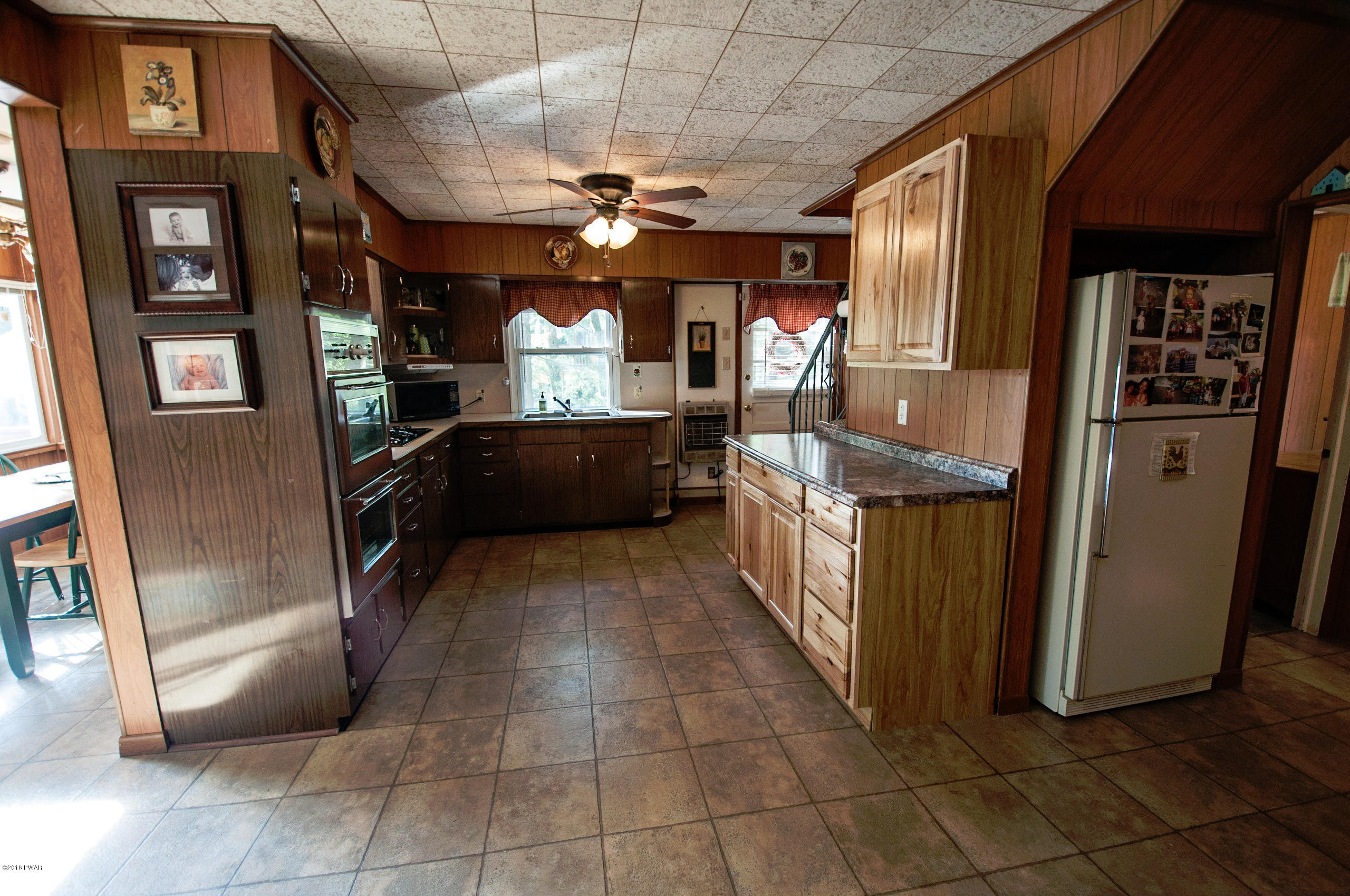 109 River Road Greentown, PA 18426 - Photo 7 of 27 7-Kitchen alt view3