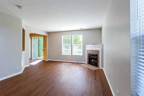$2,600 | 3101 Ollerton Avenue, Aurora, IL 60502