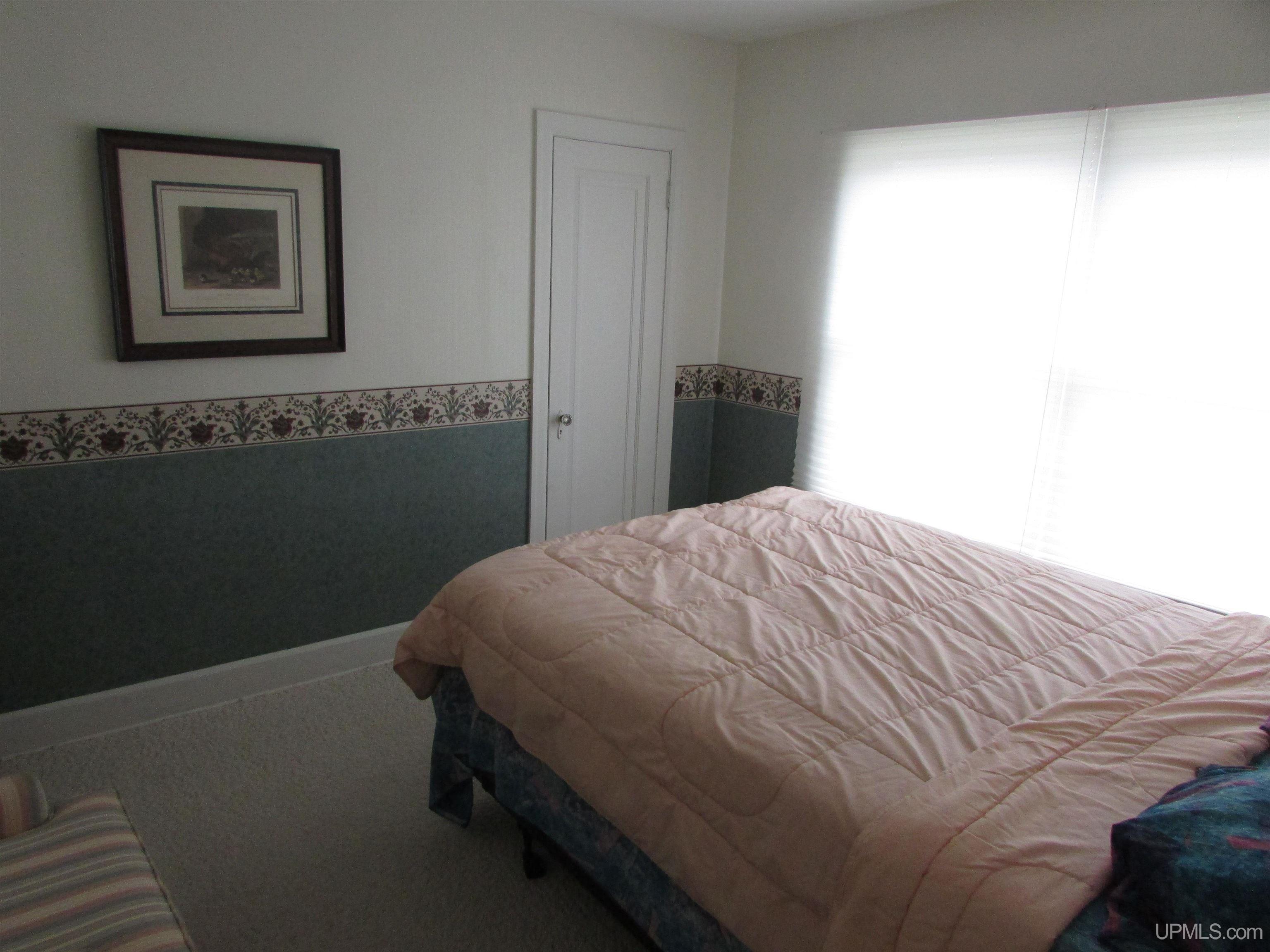 105 West Fall Street L'Anse, MI 49946 - Photo 14 of 28