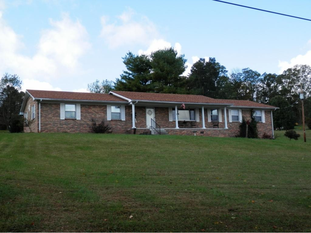 209 Overview Loop Jonesville, VA 24263 - Photo 4 of 14 Photo 4