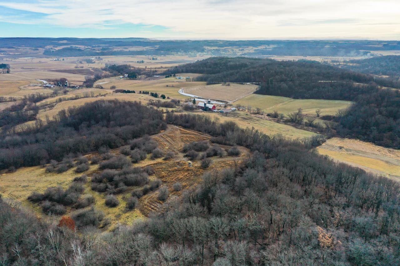 E5190 Sand Hill Road Reedsburg, WI 53959 - Photo 12 of 61