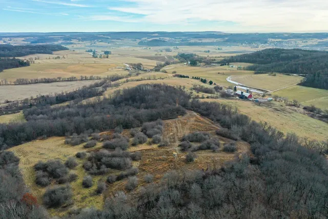 $1,799,000 | E5190 Sand Hill Road, Reedsburg, WI 53959