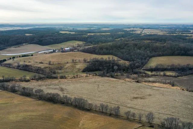 $1,299,900 | E5190 Sand Hill Road, Reedsburg, WI 53959