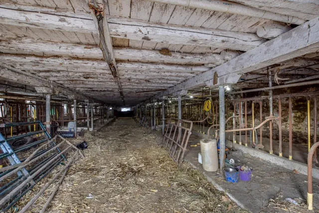 $1,299,900 | E5190 Sand Hill Road, Reedsburg, WI 53959