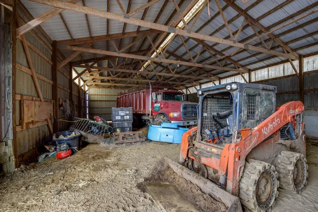 $1,299,900 | E5190 Sand Hill Road, Reedsburg, WI 53959