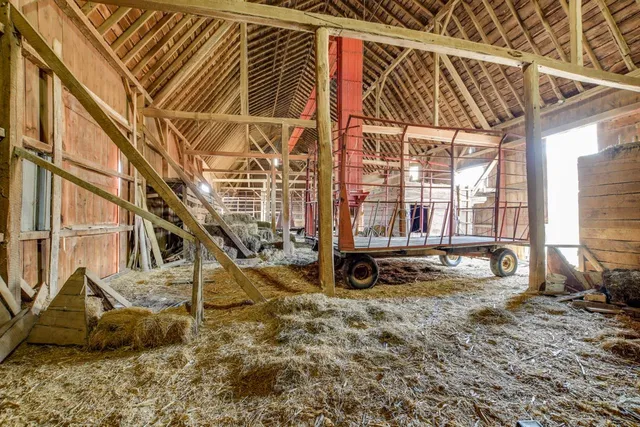 $1,799,000 | E5190 Sand Hill Road, Reedsburg, WI 53959