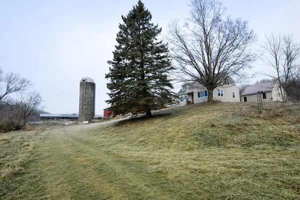 $1,299,900 | E5190 Sand Hill Road, Reedsburg, WI 53959