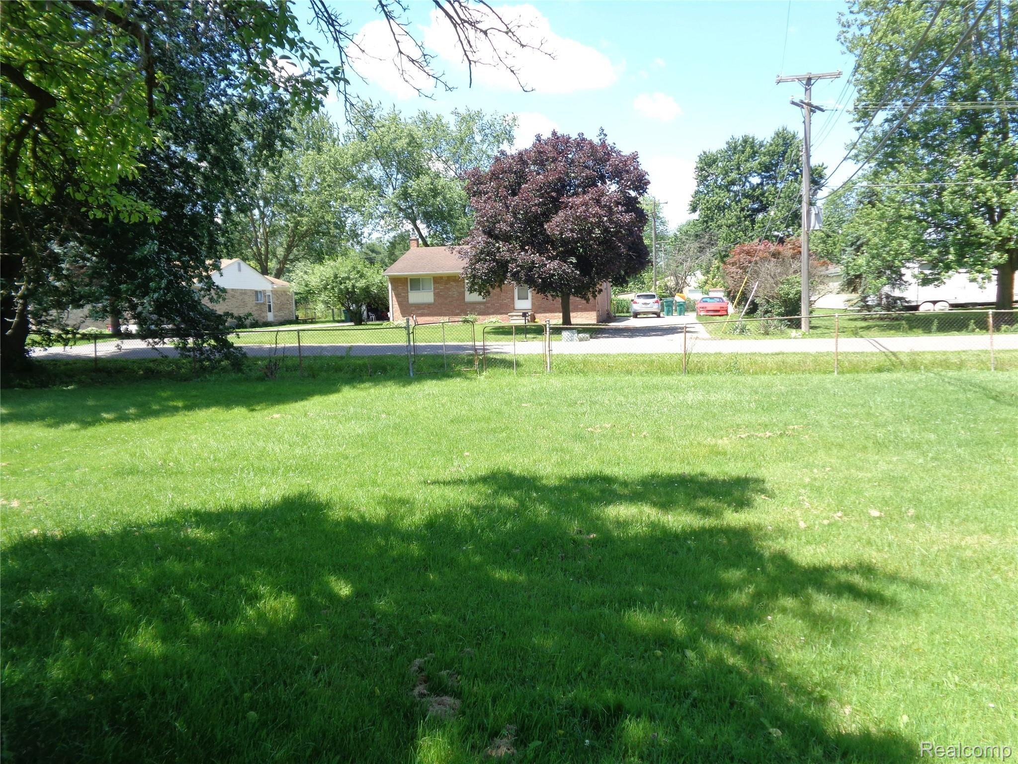 38595 Van Born Road Romulus, MI 48174 - Photo 3 of 12 DSC01744.JPG
