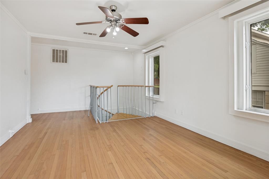702 North Hampton Road Dallas, TX 75208 - Photo 24 of 35