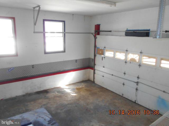 318 Greyhound Road Baltimore, MD 21221 - Photo 17 of 19 Interior (General)