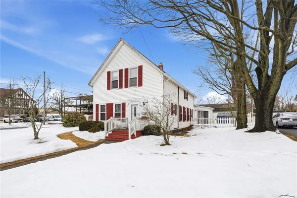 $475,000 | 131 Columbia Street, South Kingstown, RI 02879