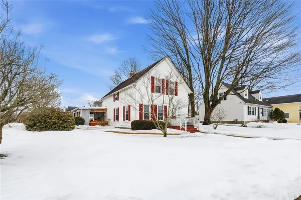 $475,000 | 131 Columbia Street, South Kingstown, RI 02879