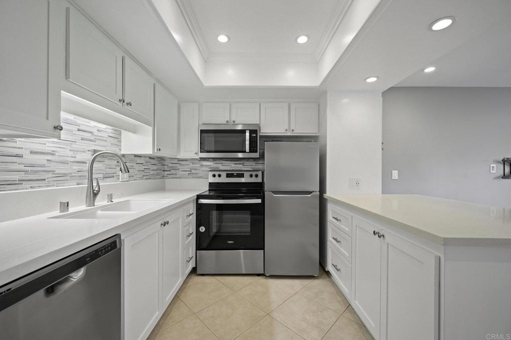 27725 Mountain Meadow Road, Unit 27 Escondido, CA 92026 - Photo 5 of 19