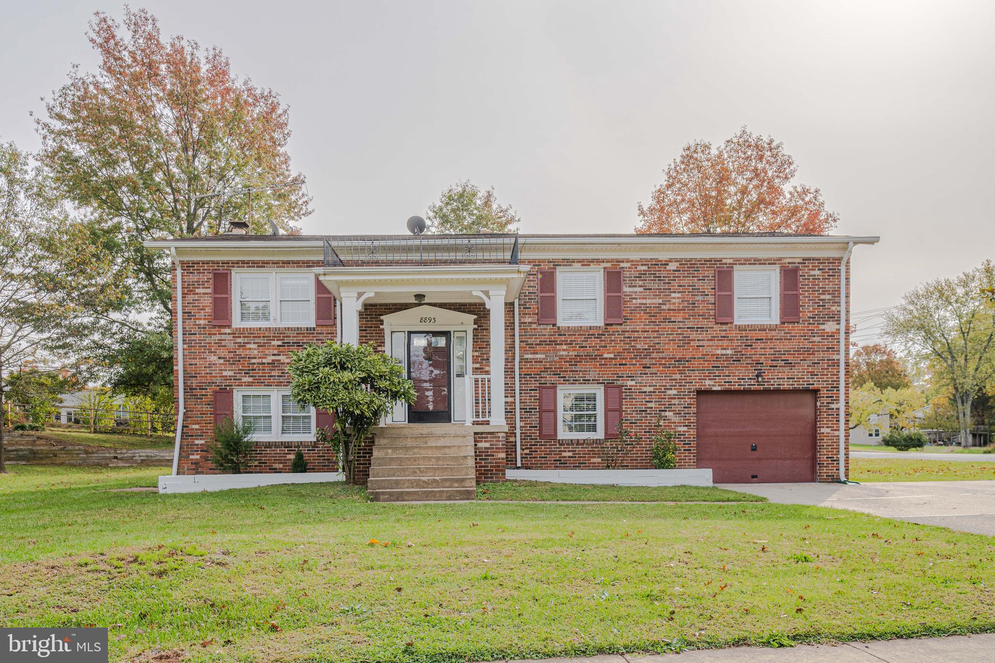 8893 Grant Avenue Manassas, VA 20110 - Photo 1 of 32 Front brick