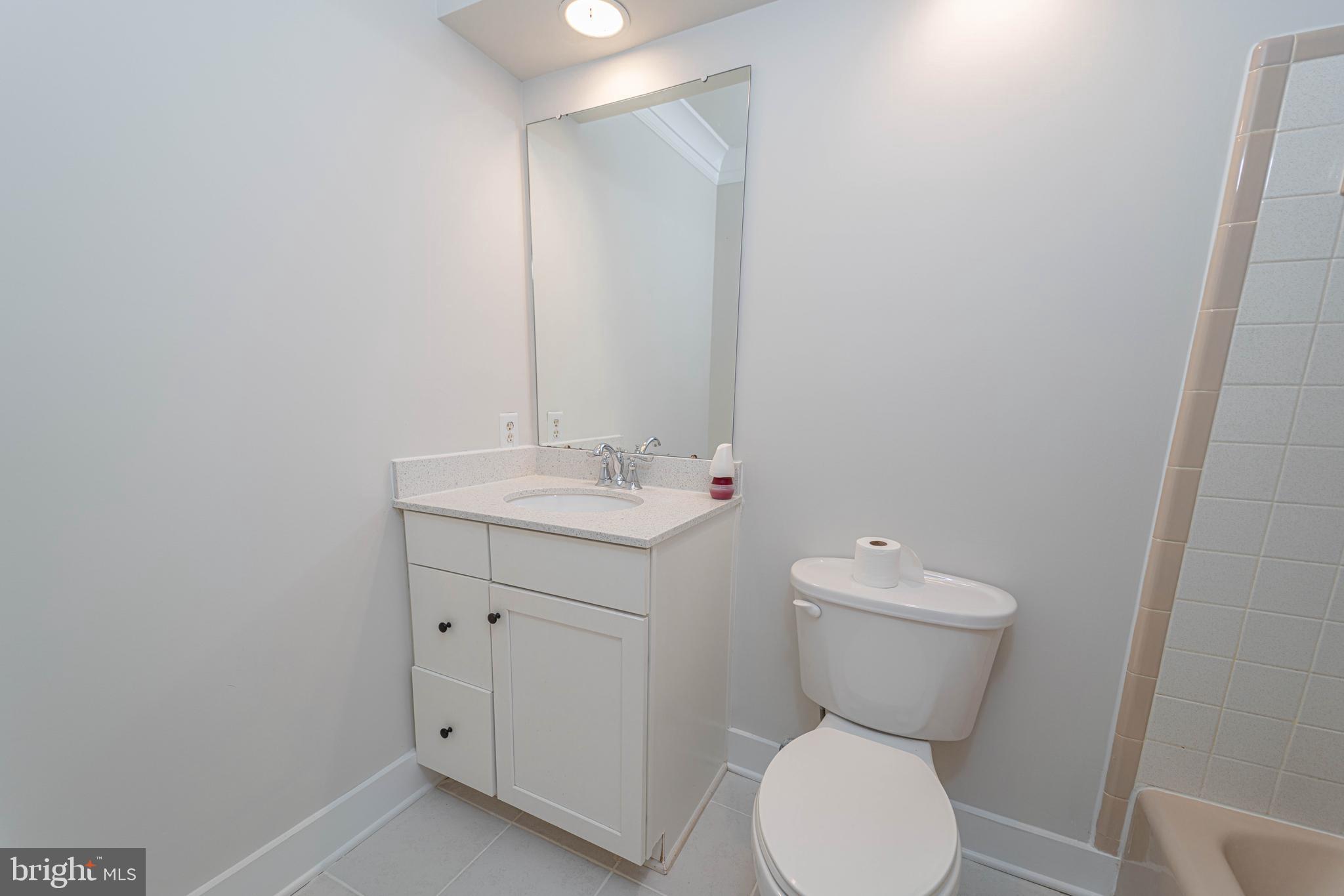 8893 Grant Avenue Manassas, VA 20110 - Photo 17 of 32 Hallway bathroom