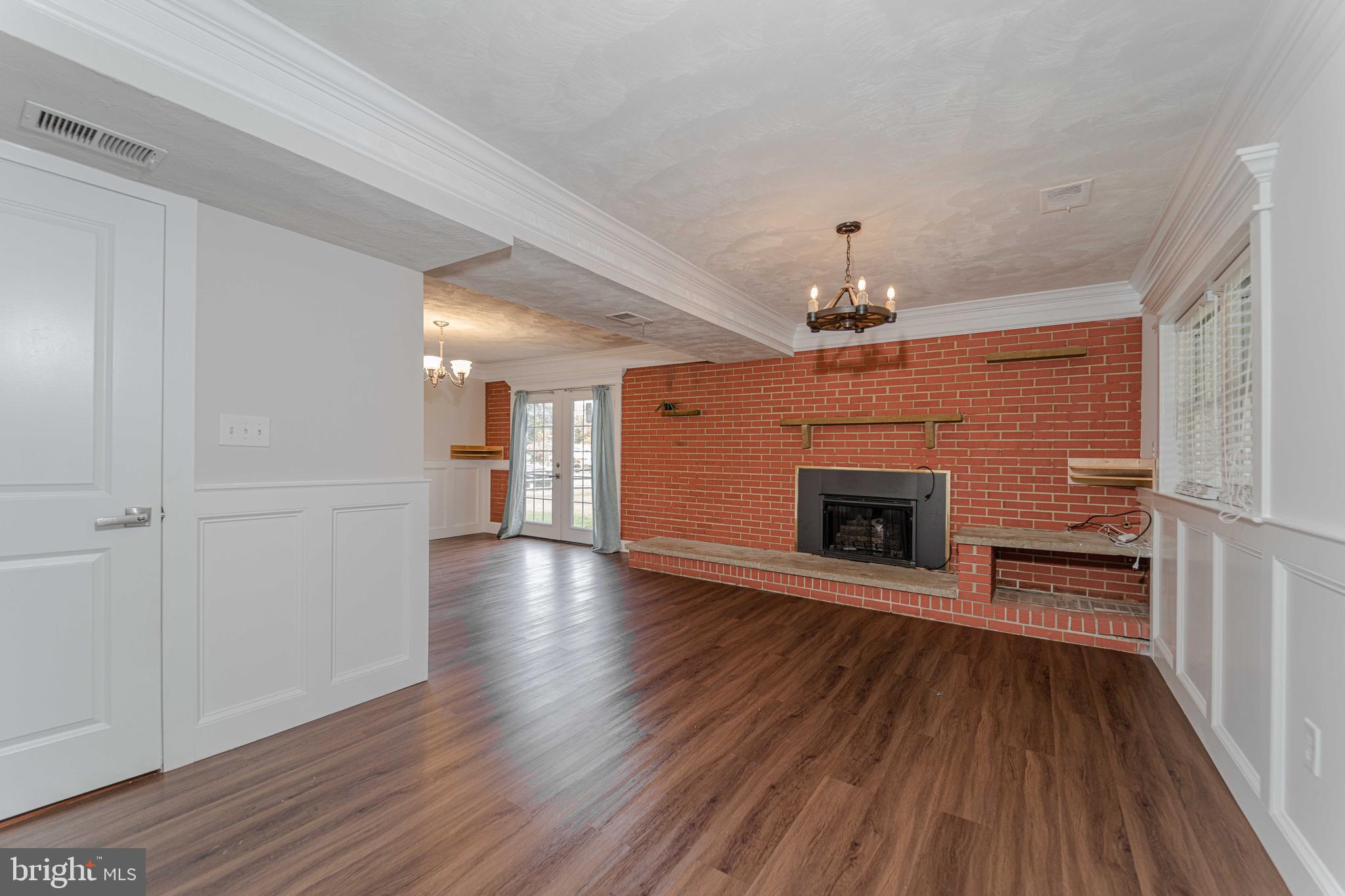8893 Grant Avenue Manassas, VA 20110 - Photo 25 of 32 Game Room / Basement