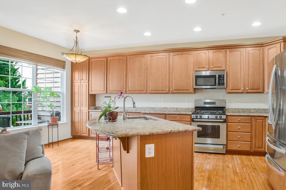 2305 Noblewood Road Edgewater, MD 21037 - Photo 11 of 43 Gourmet Kitchen