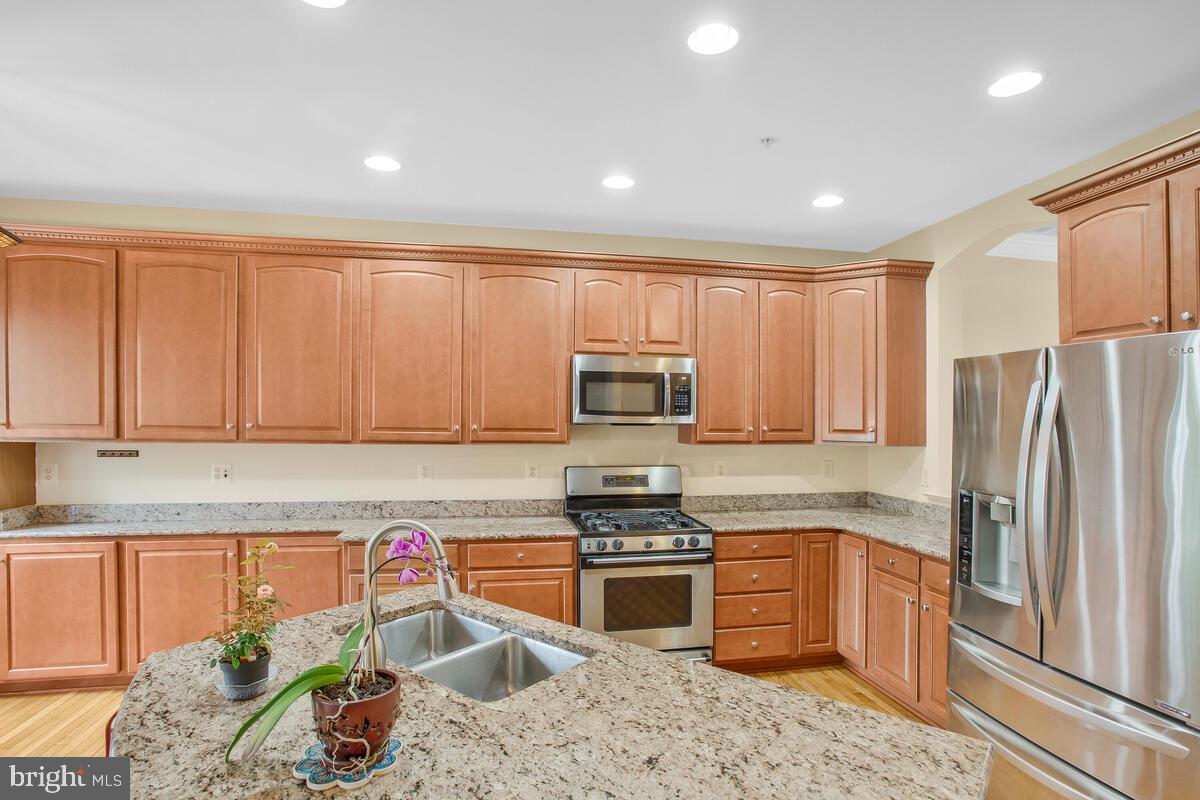2305 Noblewood Road Edgewater, MD 21037 - Photo 12 of 43 Gourmet Kitchen