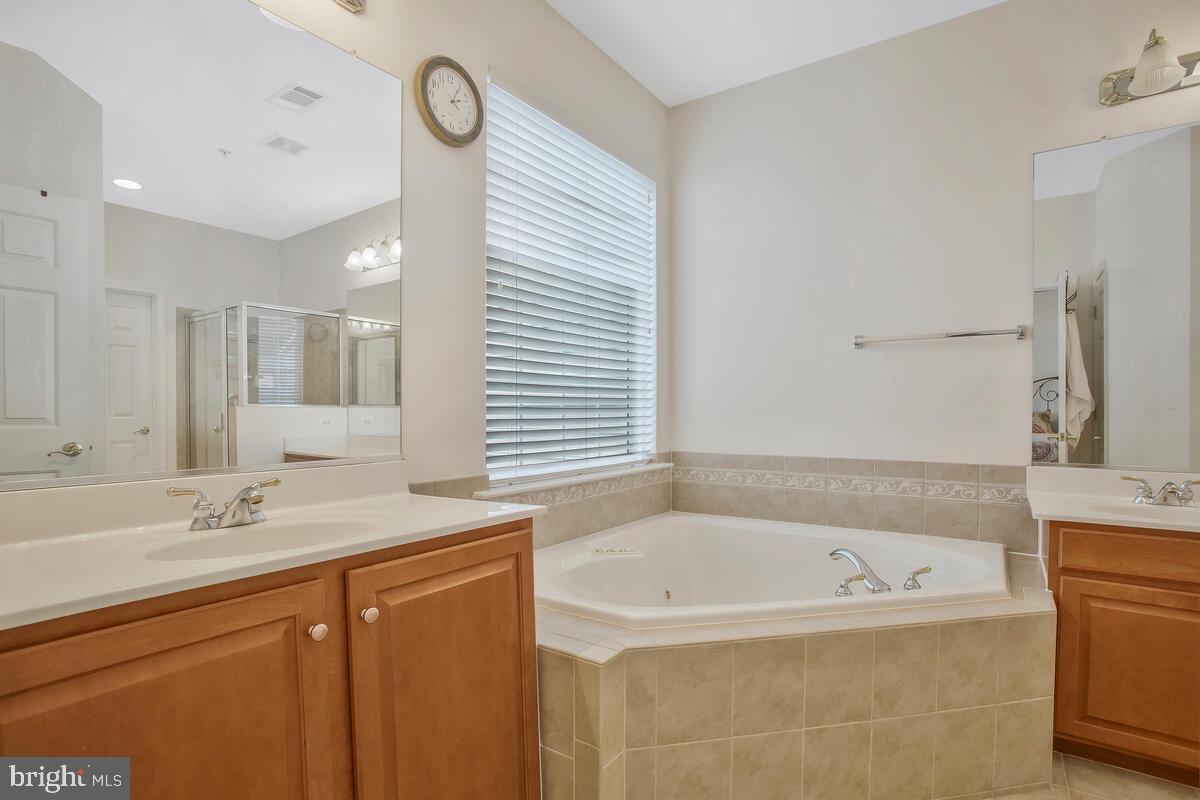 2305 Noblewood Road Edgewater, MD 21037 - Photo 29 of 43 Owner suite