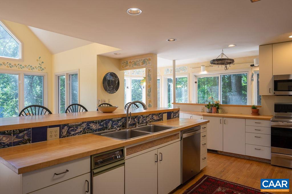 340 Cedar Bluff Road Charlottesville, VA 22901 - Photo 16 of 75