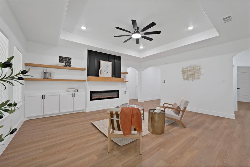 805 Tierney Road Fort Worth, TX 76112 - Photo 5 of 36 Gallery Image 5