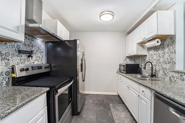 $230,000 | 12215 Hillcroft Street, Houston, TX 77035