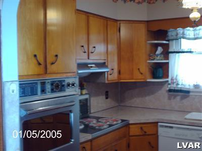 318 First Street Slatington, PA 18080 - Photo 3 of 9 Gallery Image 3