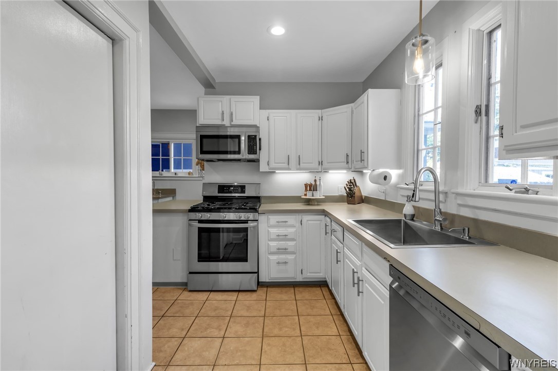 1 Argyle Park Buffalo, NY 14222 - Photo 16 of 50 Open kitchen with SS appliances.