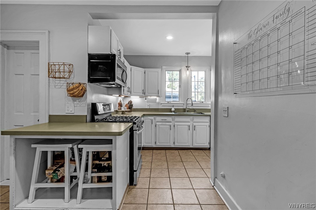 1 Argyle Park Buffalo, NY 14222 - Photo 21 of 50 Amole counterspace w/ seating area.