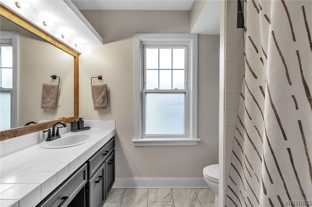 1 Argyle Park Buffalo, NY 14222 - Photo 36 of 50 Second floor full bath.