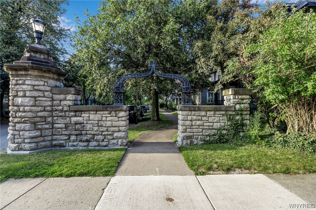 1 Argyle Park Buffalo, NY 14222 - Photo 6 of 50