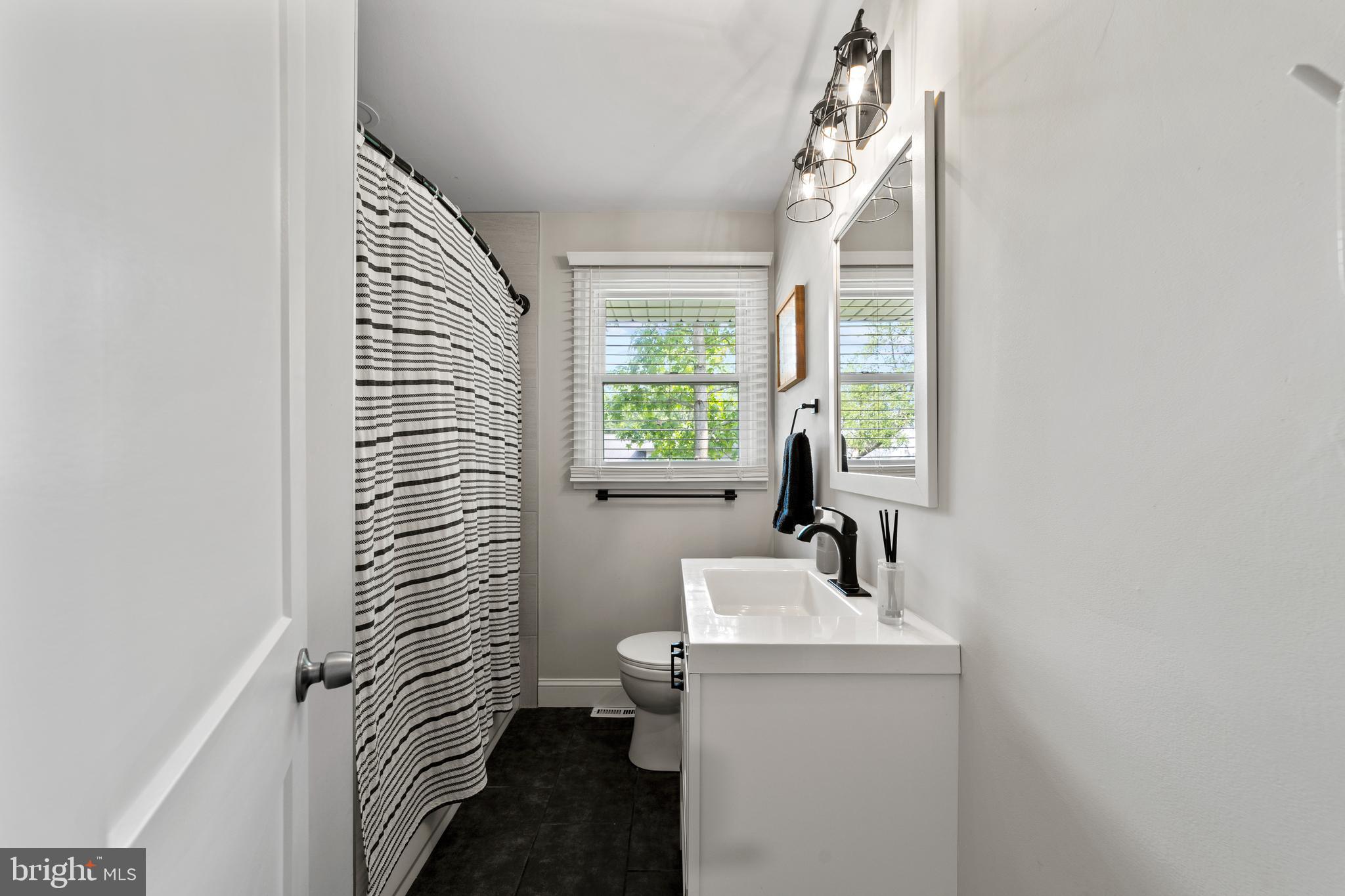 407 Kingston Drive Cherry Hill, NJ 08034 - Photo 13 of 25