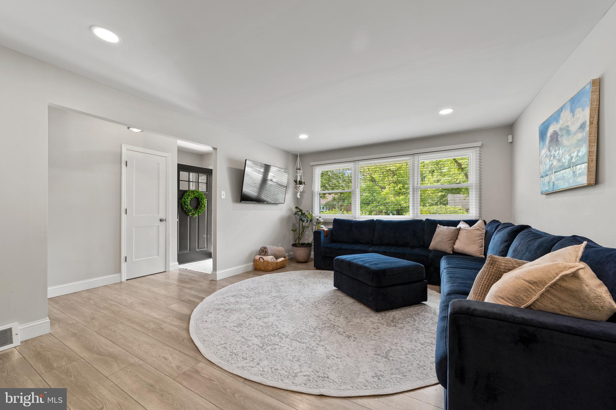 407 Kingston Drive Cherry Hill, NJ 08034 - Photo 5 of 25