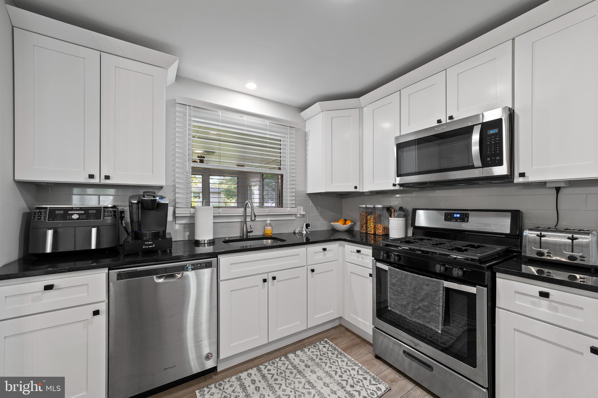 407 Kingston Drive Cherry Hill, NJ 08034 - Photo 9 of 25