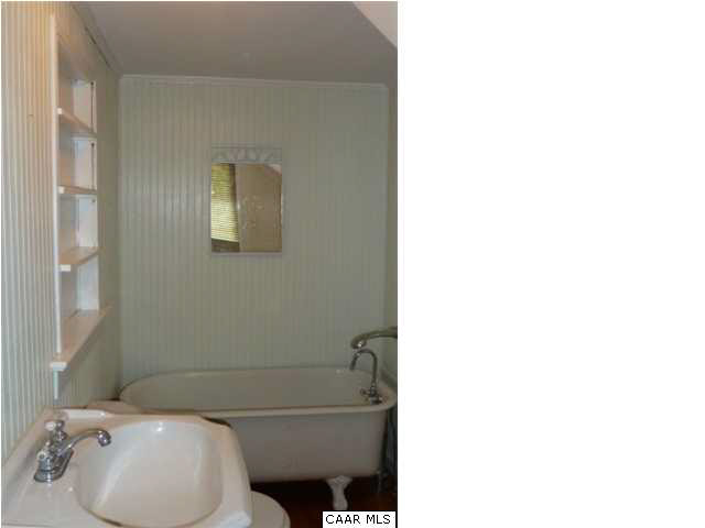 803 Valley View Road Ruckersville, VA 22968 - Photo 9 of 21 a bathroom with a toilet and a sink