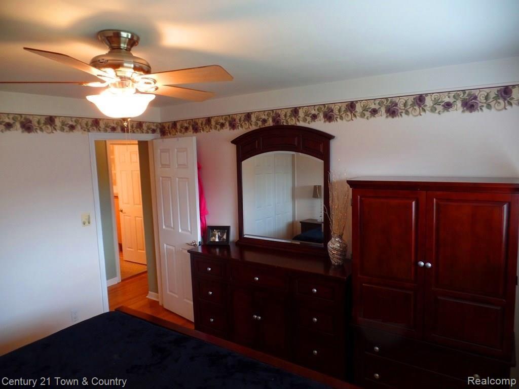 11117 Racine Road Warren, MI 48093 - Photo 12 of 37 84.JPG