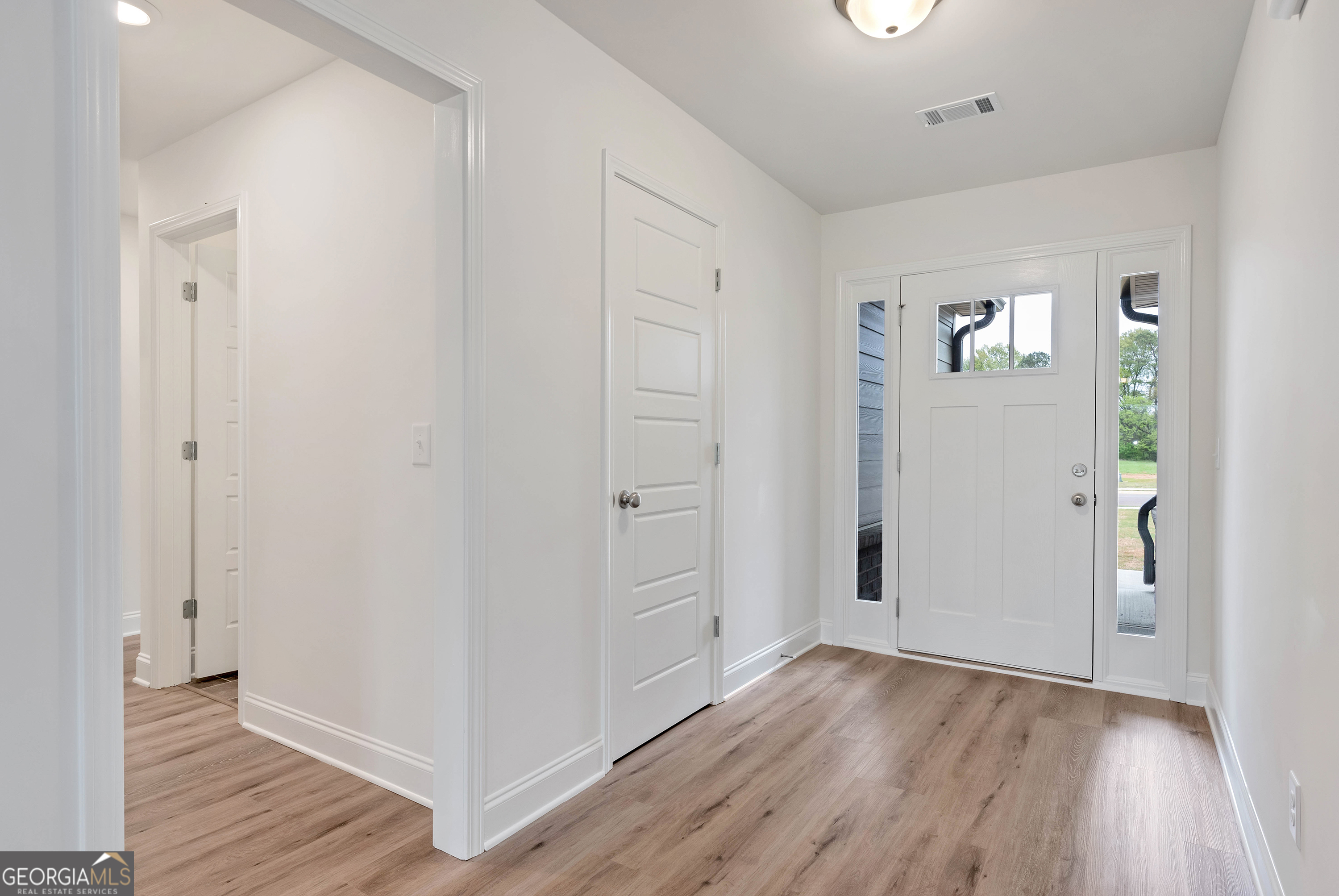 406 Myles Way Winder, GA 30680 - Photo 8 of 38