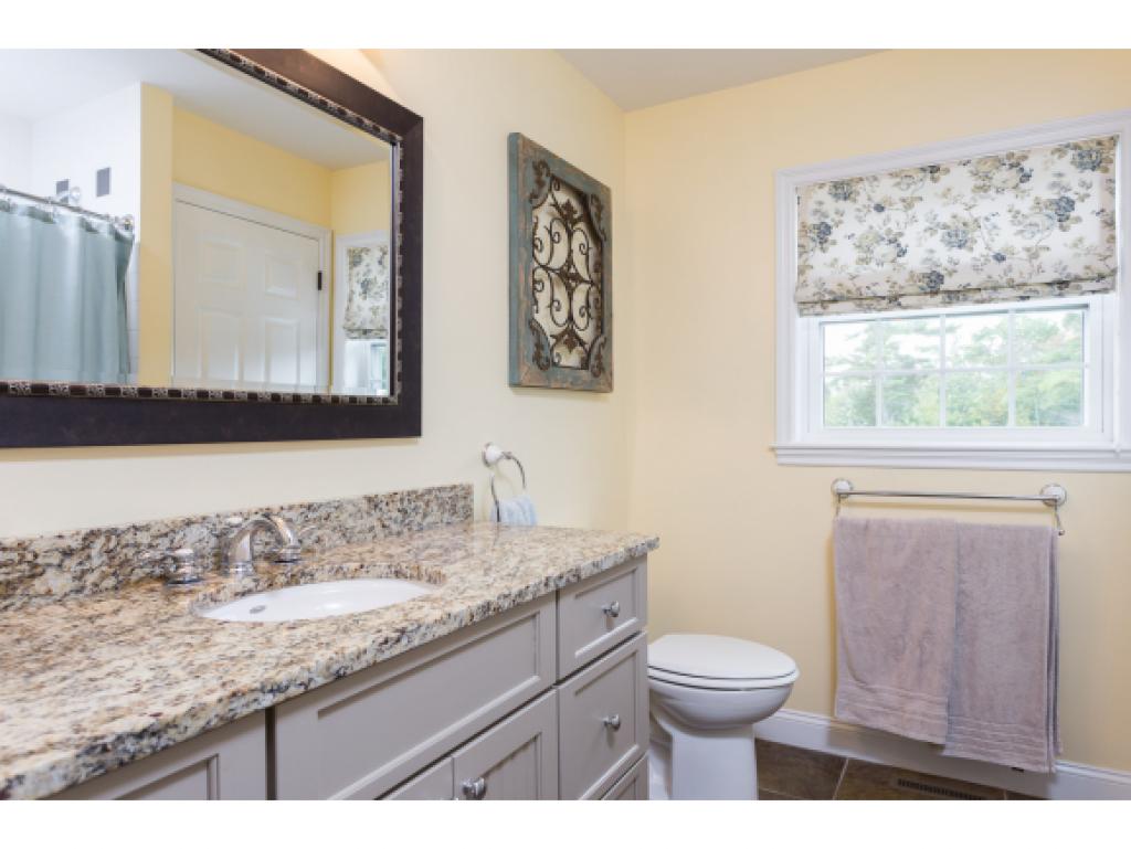 170 S Road Deerfield, NH 03037 - Photo 21 of 36
