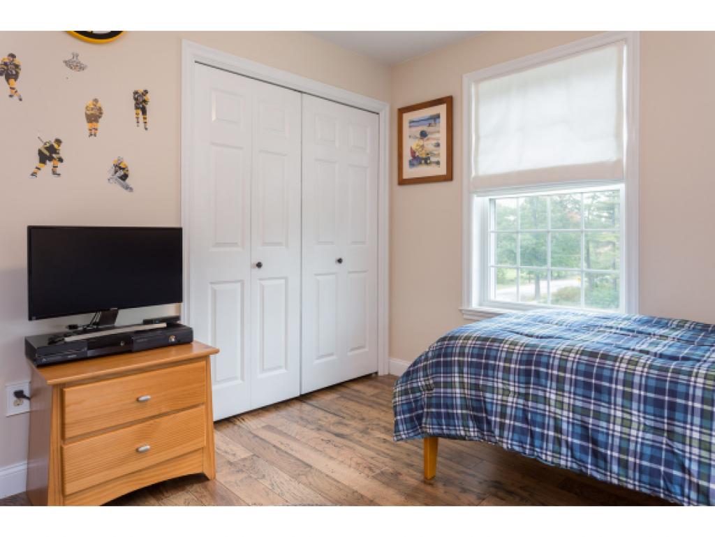 170 S Road Deerfield, NH 03037 - Photo 27 of 36