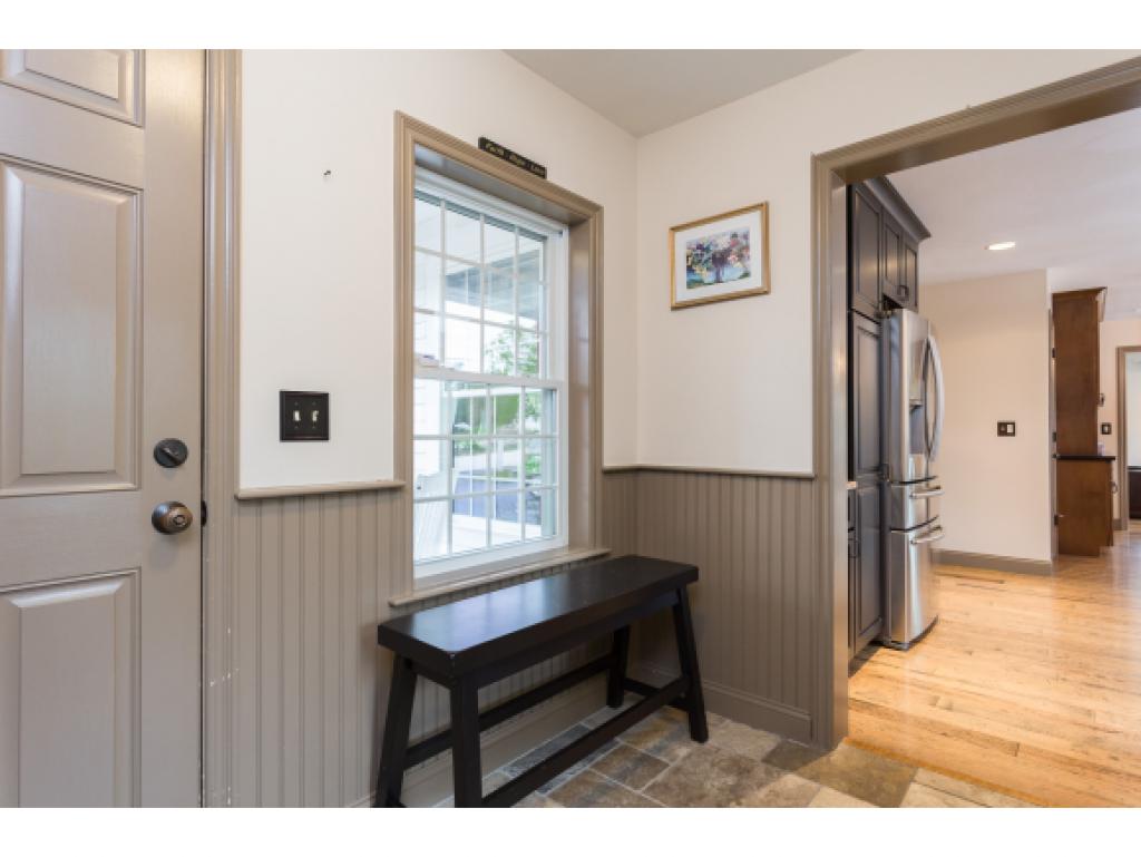 170 S Road Deerfield, NH 03037 - Photo 4 of 36