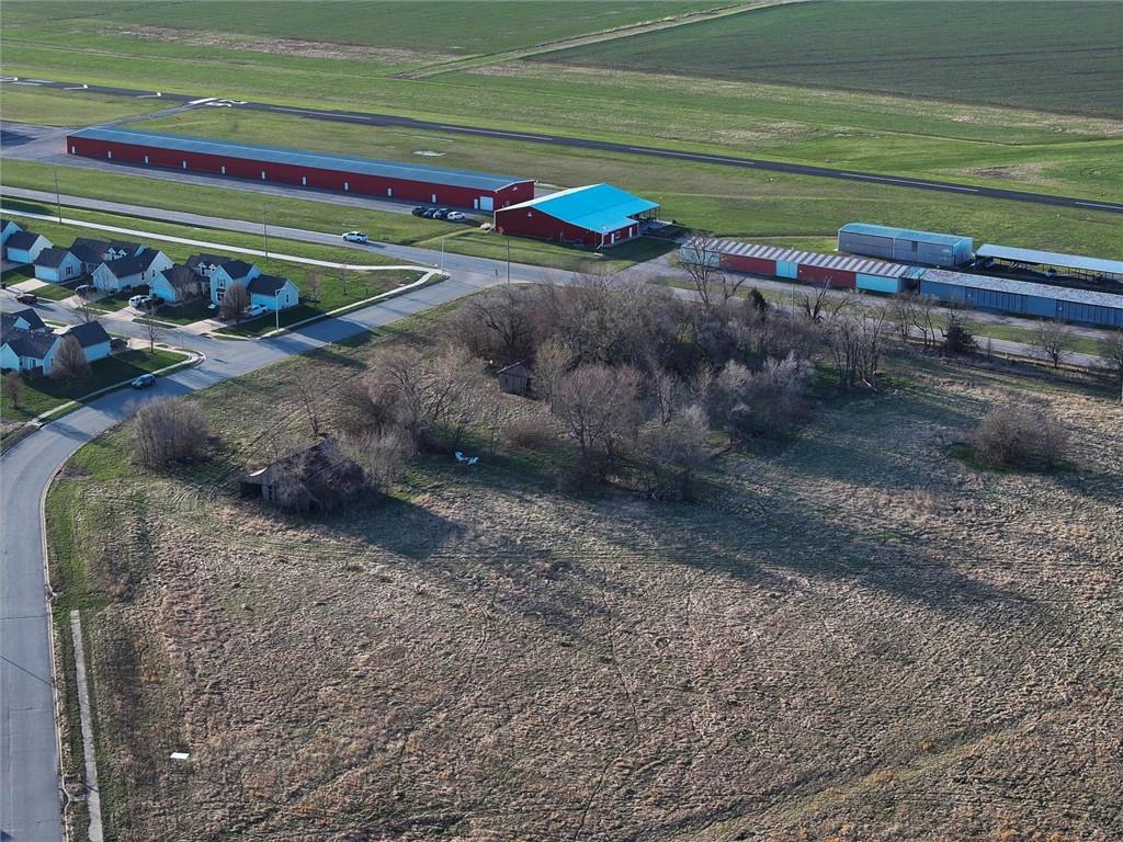 175th Street Gardner, KS 66030 - Photo 9 of 16