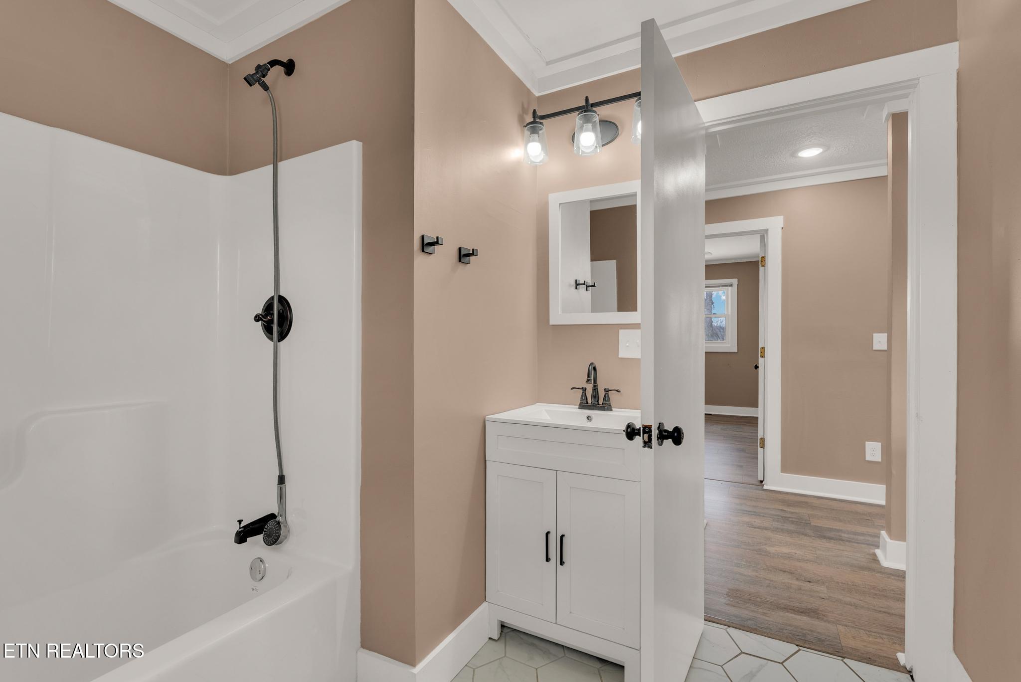 607 West 4th Street Livingston, TN 38570 - Photo 13 of 28 607 W Fourth St-21