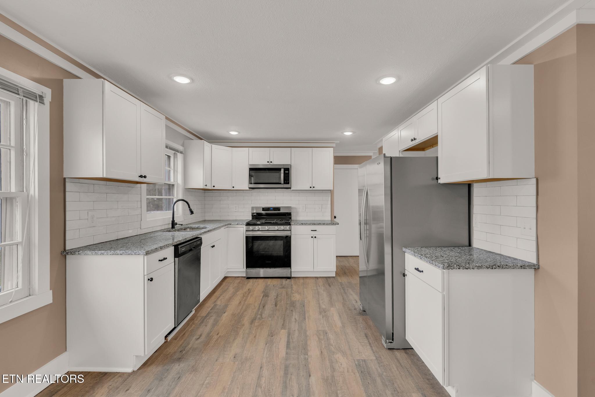 607 West 4th Street Livingston, TN 38570 - Photo 2 of 28 607 W Fourth St-20