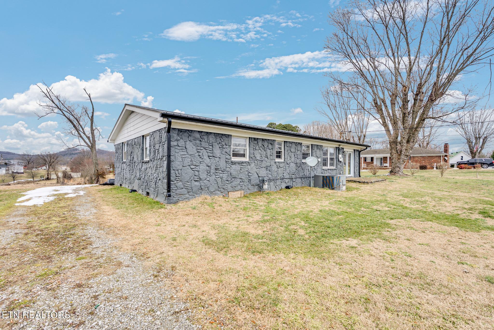607 West 4th Street Livingston, TN 38570 - Photo 23 of 28 607 W Fourth St-30