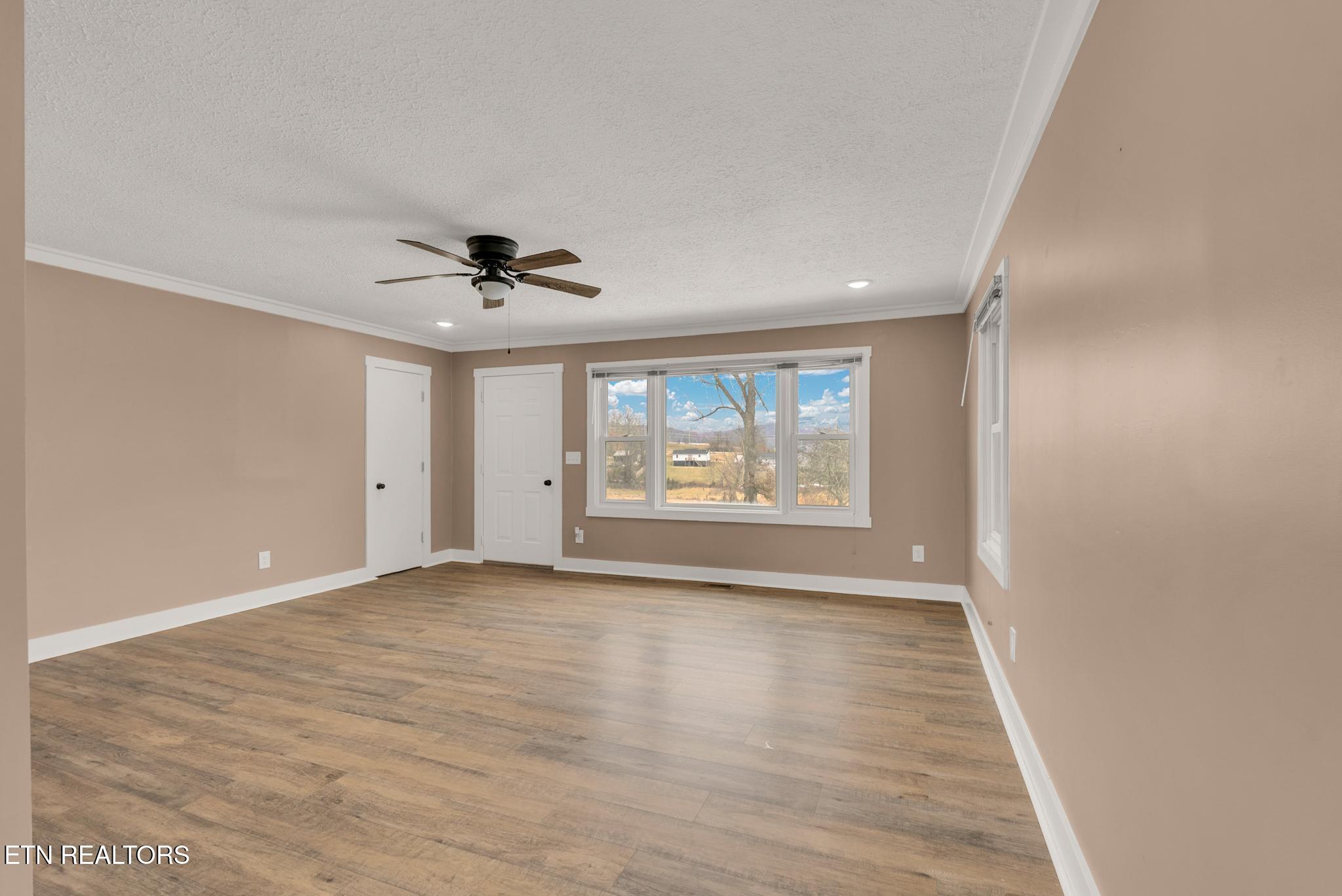 607 West 4th Street Livingston, TN 38570 - Photo 4 of 28 607 W Fourth St-16