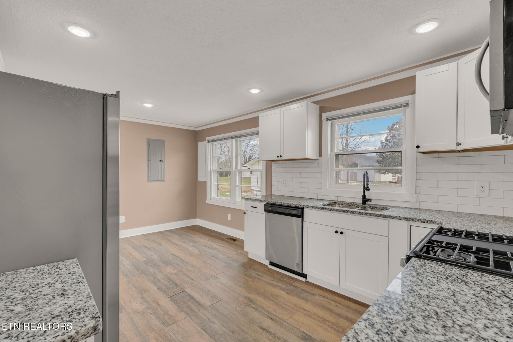 607 West 4th Street Livingston, TN 38570 - Photo 8 of 28 607 W Fourth St-18