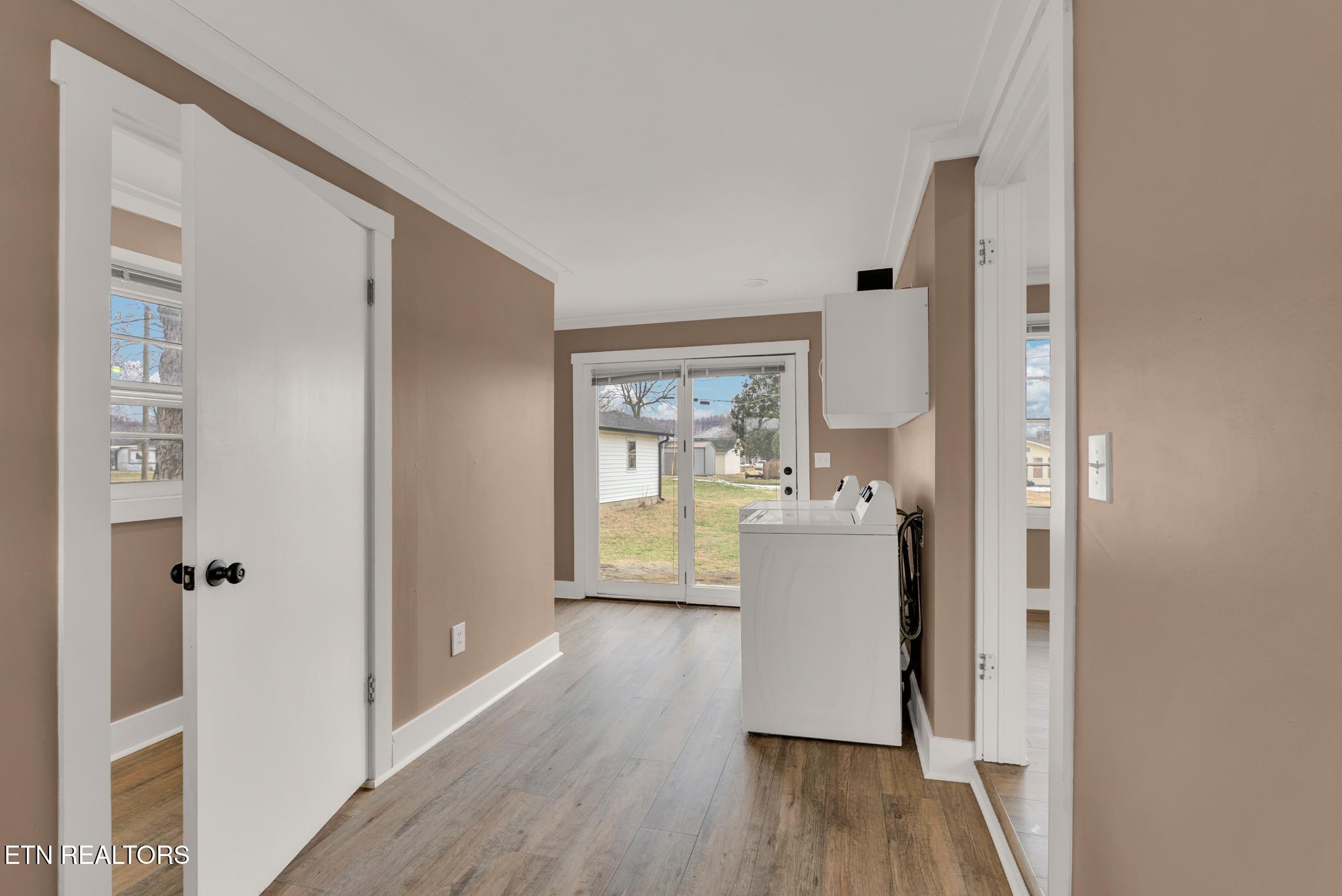 607 West 4th Street Livingston, TN 38570 - Photo 10 of 28 607 W Fourth St-11