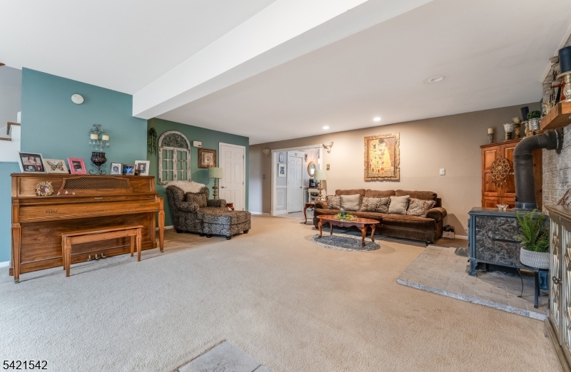 39 Edgehill Road Blairstown, NJ 07825 - Photo 13 of 29