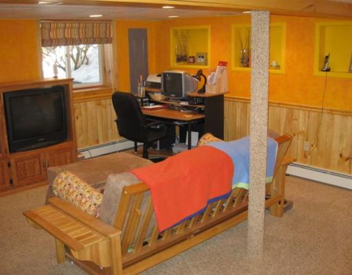 16 Lawton Foster Road South Hopkinton, RI 02832 - Photo 4 of 12 Den/Family/Great Room.