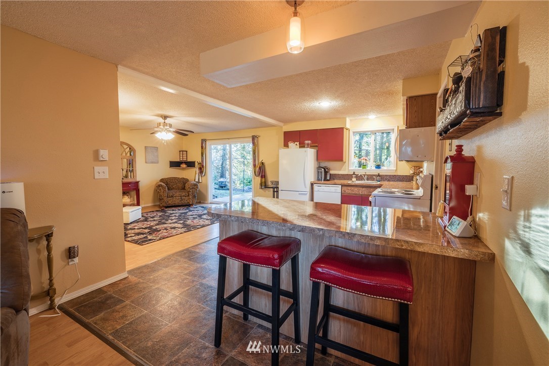 390 East Rasor Road Belfair, WA 98528 - Photo 3 of 26 Gallery Image 3